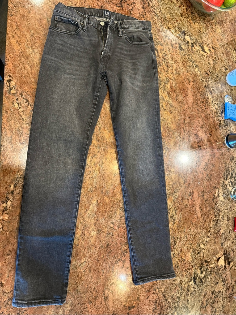 GAP Men’s Slim Straight Jeans - Charcoal Black Wash